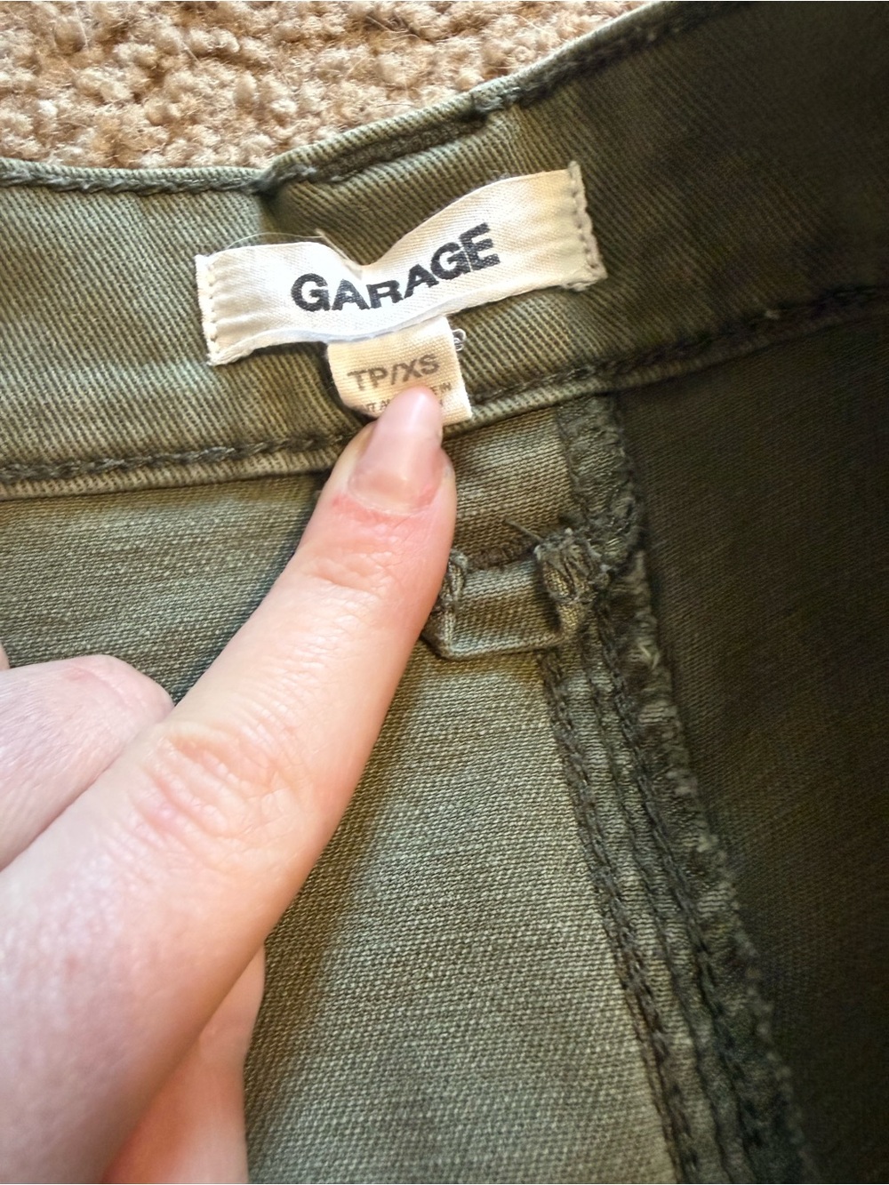 Women’s Green Cargo Pants - Picture 2 of 2